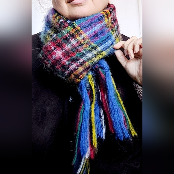 Creagaran Wool & Mohair Scarf Made in Scotland, Plaid Fringe, Multicolor. - Picture 7 of 12